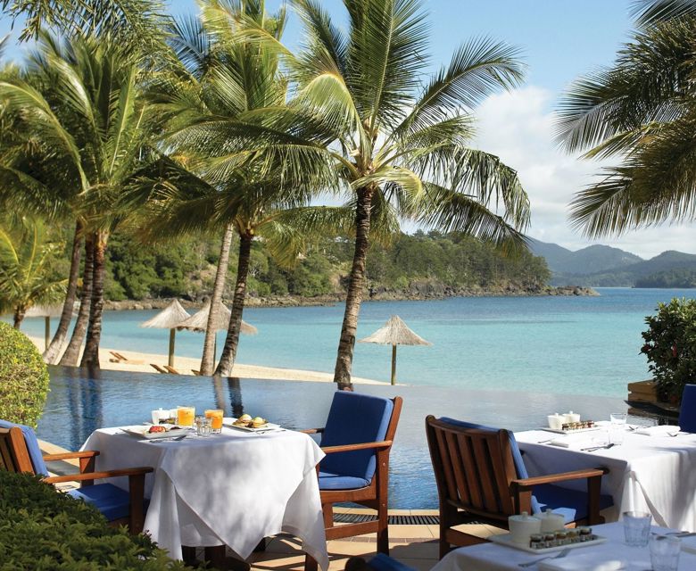 Beach Club - poolside dining