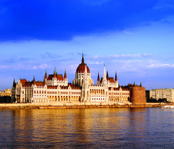 AVALON Budapest