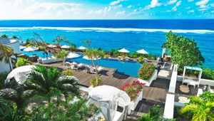 Samabe Bali Suites & Villas - Main Pool