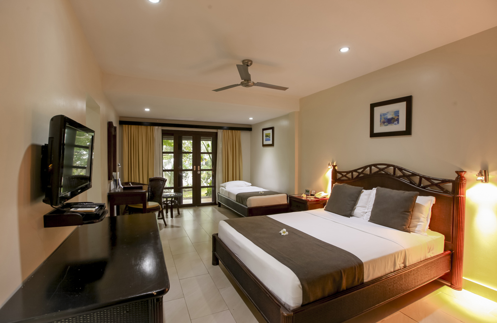 Warwick Le Lagon Garden View